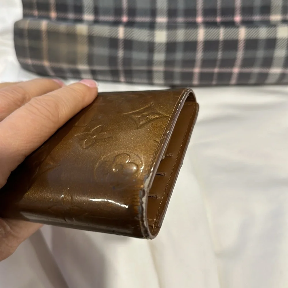 LOUIS VUITTON MONOGRAM VERNIS LONG WALLET TRIFOLD IN BRONZE